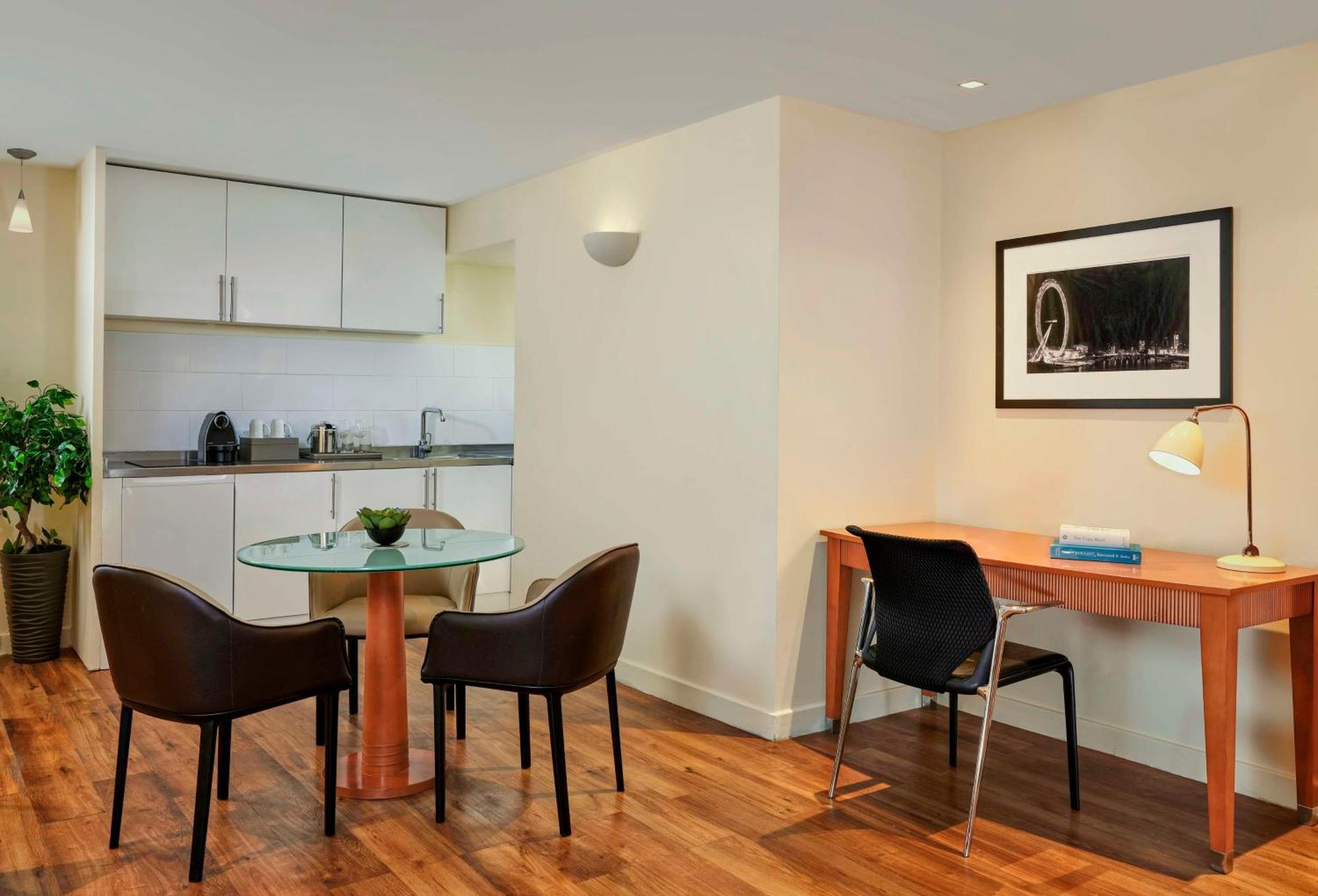 Hotel Park Plaza Victoria Londra